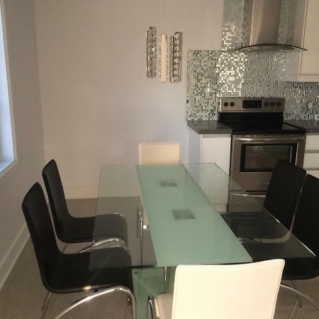 Luxury Two Story Villa Unit A Λαβάλ Εξωτερικό φωτογραφία