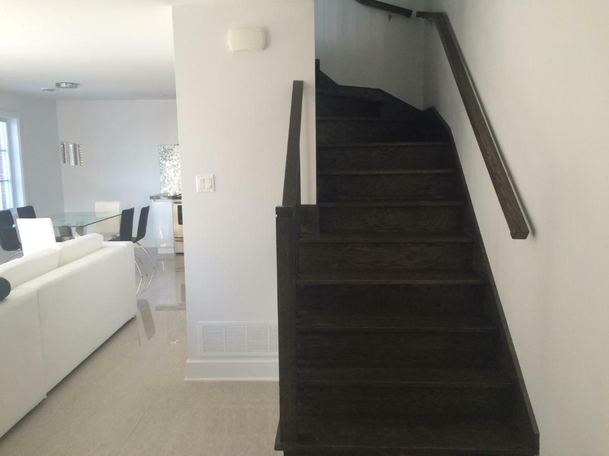 Luxury Two Story Villa Unit A Λαβάλ Εξωτερικό φωτογραφία