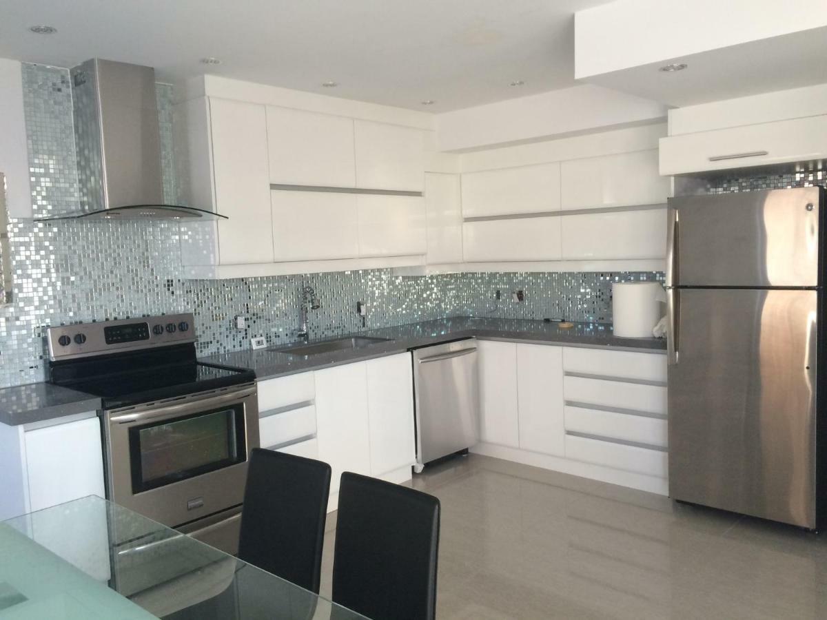 Luxury Two Story Villa Unit A Λαβάλ Εξωτερικό φωτογραφία